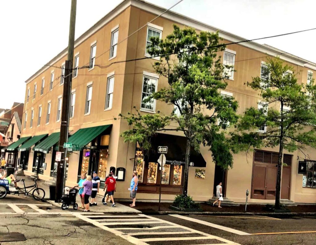 Hilton Hotel in the heart of Charleston