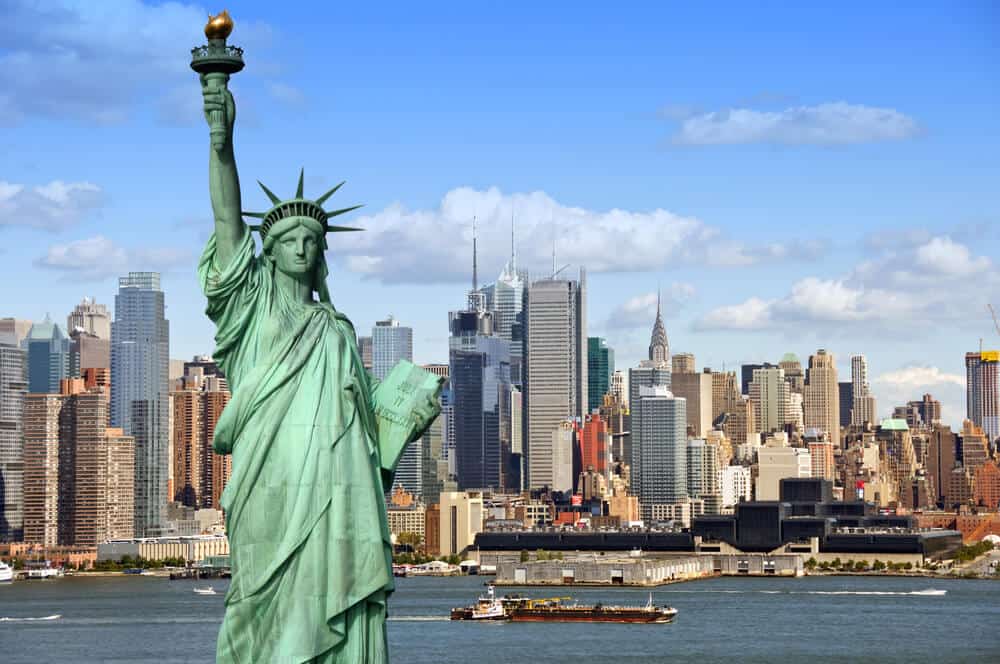 statue of liberty new york city is one of the best places to visit in usa