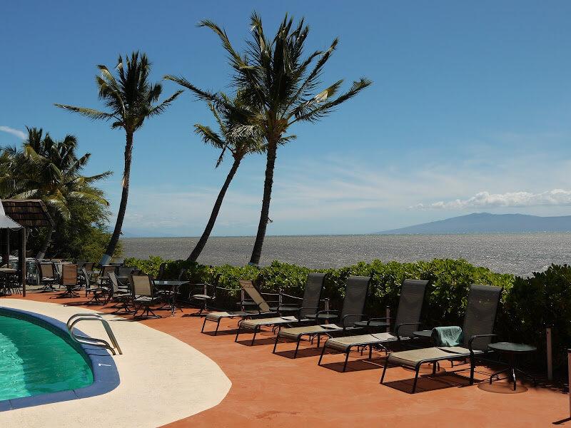 pool and ocean hotel molokai