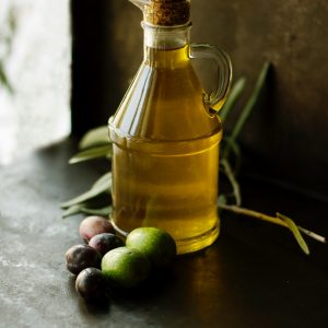 20 Common Groceries That People Throw Away the Most 20 roberta sorge uOBApnN K7w unsplash