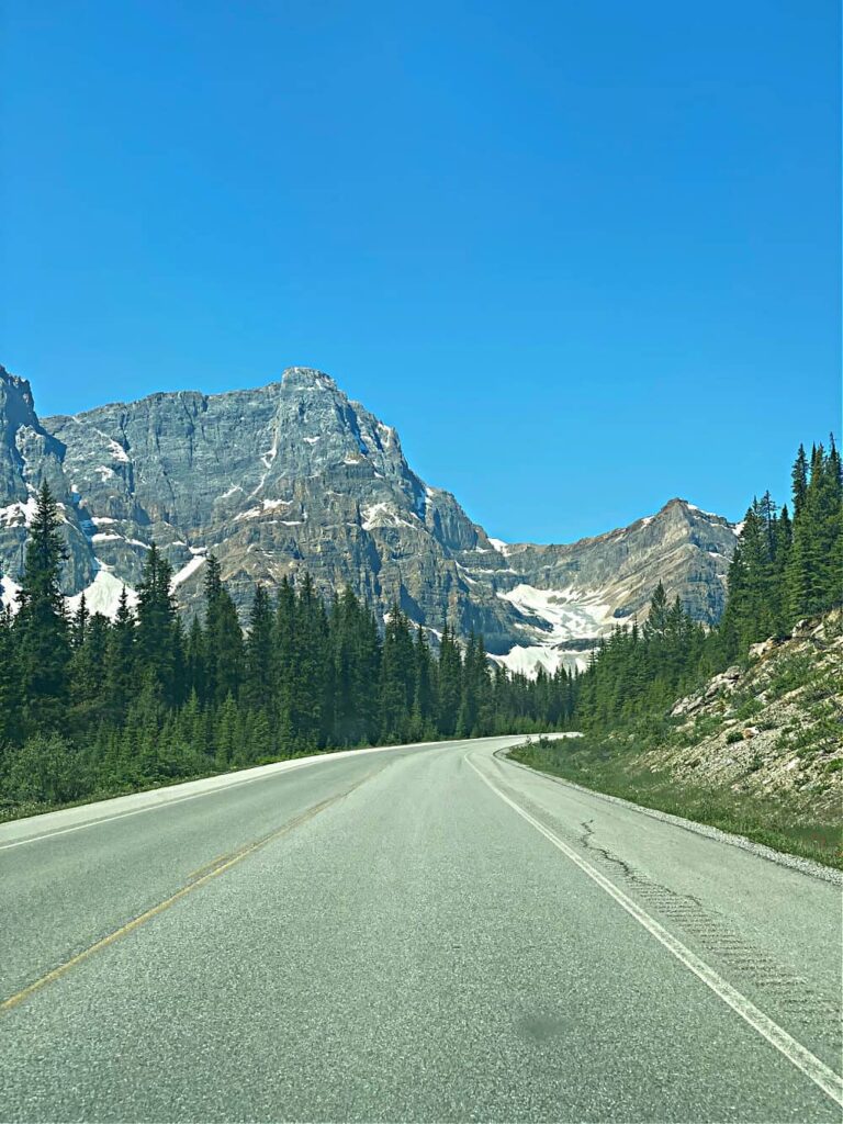 road with mountains