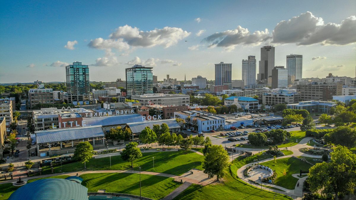 Little rock arkansas skyline