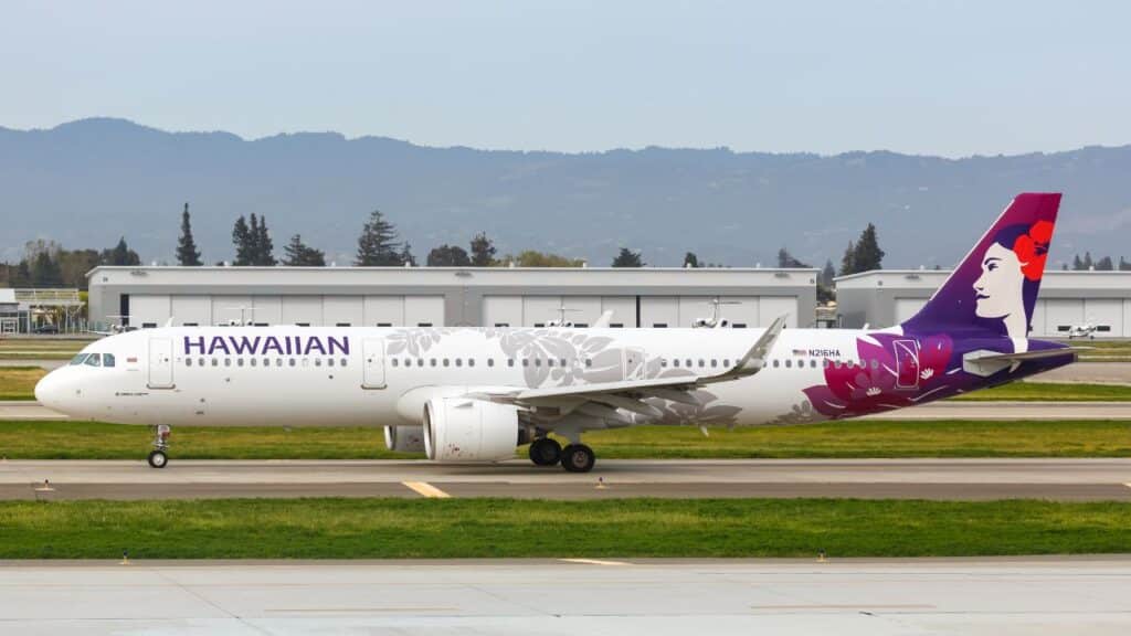 Hawaiian Airlines Airbus A321neo airplane at San Jose airport (SJC) in California.