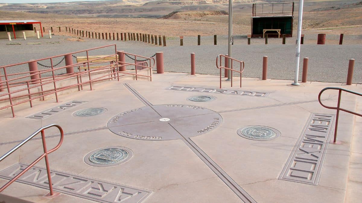 Four Corners Monument - Border of Colorado, Utah, Arizona, New Mexico