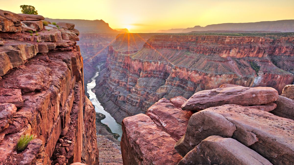 Sunrise at Toroweap in Grand Canyon National Park.