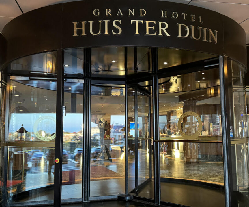 entrance door to Grand Hotel Huis ter Duin